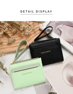 Vista detallada de elegantes carteras tarjeteras para mujer en negro y verde menta