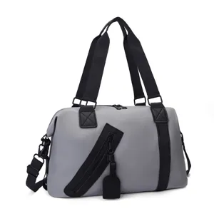 Sac de voyage gris polyvalent de grande capacité pour le sport et les week-ends
