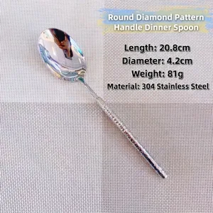 Détail d'une cuillère à dîner en acier inoxydable 304 avec manche à motif diamant