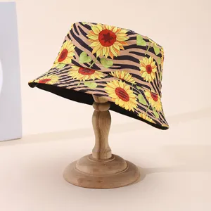 Stylischer Fischerhut mit Sonnenblumen- und Zebramuster für Freizeit und Sonnenschutz