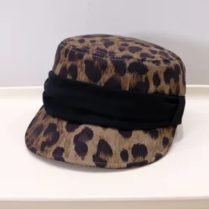 Leopardenmuster flache Mütze mit schwarzem Plisseeband, stylischer Retro Freizeit Cadet Hut.