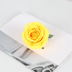 Tête de rose artificielle jaune pour décoration de mariage, arrangement floral et loisirs créatifs.