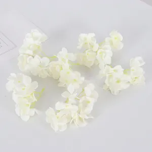 Mini capolini di ortensia artificiali per accessori fai da te e decorazione floreale bianco