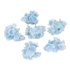Mini teste di ortensia blu artificiale per accessori per capelli fai da te e decorazioni.
