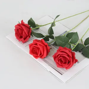 Rose rosse finte fiori artificiali per decorazioni casa matrimonio romantico san valentino