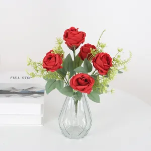Artificial 7-head red rose bouquet in glass vase for home and hotel desktop decoration