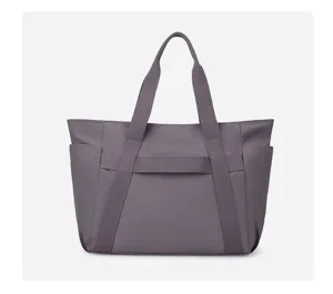 Grijze nylon grote capaciteit tote tas detail weergave, casual schoudertas dagelijks.