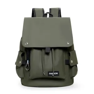Minimalistischer großer Rucksack für Herren, vielseitige Laptoptasche für Schule und Alltag.
