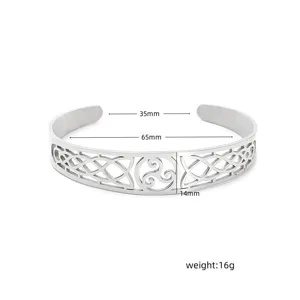 Detail view of vintage Celtic knot cuff bracelet with specific dimensions and weight.