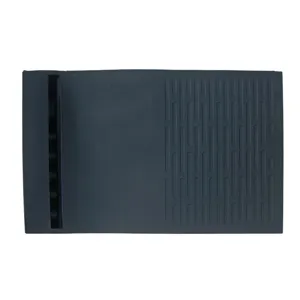 Draufsicht auf eine hitzebeständige Silikon-Grillmatte für die Seitenablage in Schwarz