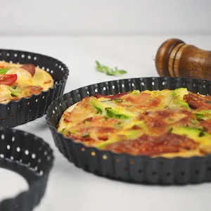 Molde para quiche perforado antiadherente de acero al carbono con fondo extraíble para masas