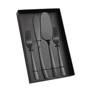 Schwarzes Edelstahl Tortenheber und Kuchengabel Set im Geschenkkarton für Hochzeitsfeier.