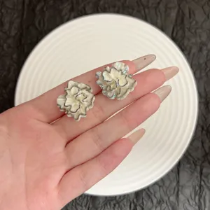 Vintage 3D Blume Ohrstecker Kupferlegierung Galvanisiert Blumig Ohrringe Für Damen Einzigartiges Design Luxus Schmuck Geschenk