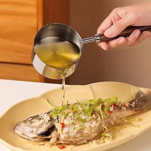 Modern Stainless Steel Mini Oil Pouring Pot With Wooden Handle Handheld Non-Stick Multi-Function Small Cookware For Cooking BBQ Camping Kitchen Accessories