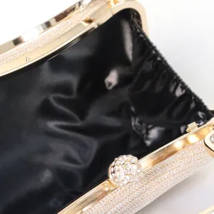 Pochette da sera luccicante da donna con chiusura in strass e fodera in raso nero