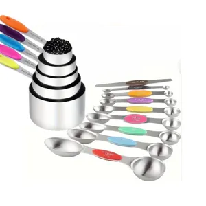 Edelstahl Messbecher und Messlöffel Set mit bunten Silikongriffen zum Backen und Kochen