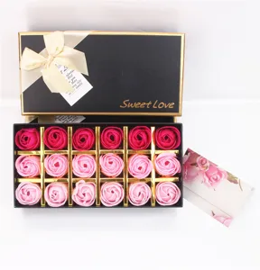 Elegante 18-delige roze gradiënt roos zeep bloem geschenkdoos met Sweet Love strik detail