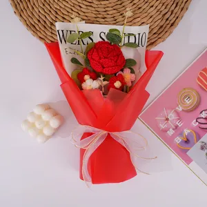 Handgemaakte gehaakte rozen bloemenboeket cadeau voor Valentijnsdag, leuke decoratie.
