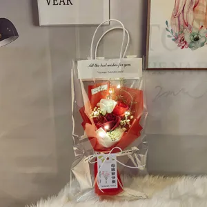Zeepbloemen boeket in cadeauzakje met LED-verlichting en Moederdag cadeaukaartje