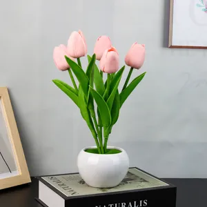 Luz nocturna de tulipán rosa con maceta de cerámica blanca, lámpara de escritorio romántica regalo.