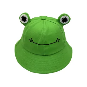 Cute green frog bucket hat with cute cartoon embroidery, perfect for spring and summer sun protection.