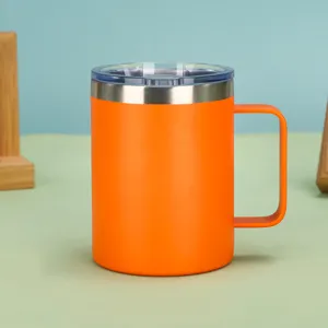 Vista dettagliata della tazza da caffè termica arancione da 14oz in acciaio inox con manico
