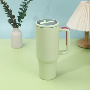 40oz edelstahl becher mit henkel und strohhalmdeckel, grosse kapazitaet isolierter reisebecher.