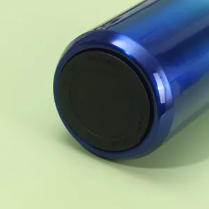 Edelstahl Vakuum isolierter Kaffeebecher Detailansicht mit rutschfester Basis und Pflegehinweisen.