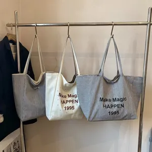 Damen Nylon Große Kapazität Tragetasche Buchstaben Drucken Schultertasche Casual Streifen Segeltuch Stil Schultasche Für Studenten Arbeit