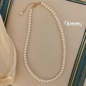 Elegante 6mm cremeweiße Perlenhalskette mit einem goldfarbenen, verstellbaren Verschluss
