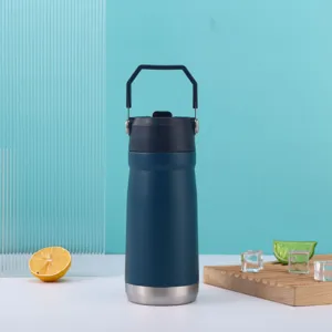 Marineblaue 304 Edelstahl Thermosflasche mit Griff vor blauem Hintergrund