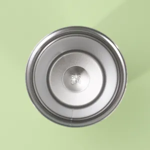 Innenansicht der 304 Edelstahl-Vakuumtasse zeigt lebensmittelechtes Material