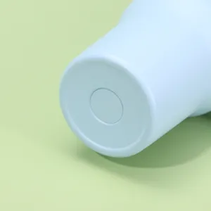 Edelstahl Becher Boden Detailansicht, langlebiger vakuumisolierter Becher Nahaufnahme