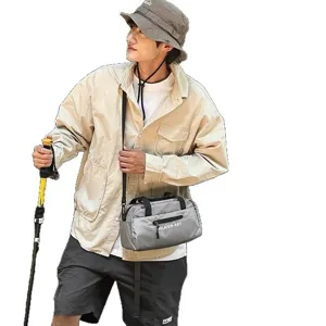 Lässige graue Outdoor-Umhängetasche für Herren mit HILAIEN-ART-Schriftzug