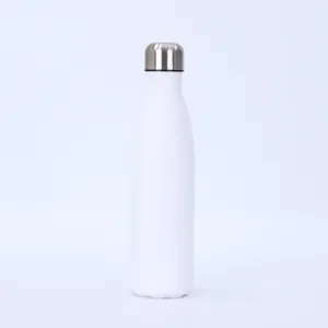 Edelstahl isolierte Trinkflasche Detailaufnahme mit weißem Körper und Metallverschluss.