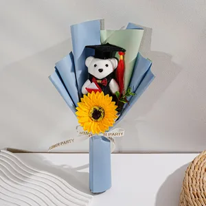 Abschluss Sonnenblumen Plueschbaer Blumenstrauss handgemachte Kunstblume Geschenkidee