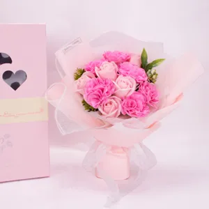 Pink soap flower bouquet gift box for graduation, romantic gift for friends and classmates.