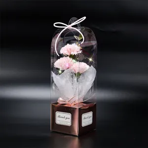 Cadeau de fête des mères bouquet de fleurs de savon œillet artificiel en boîte transparente.
