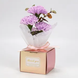 Boite cadeau de bouquet de fleurs de oeillet de savon de fete des meres avec ruban