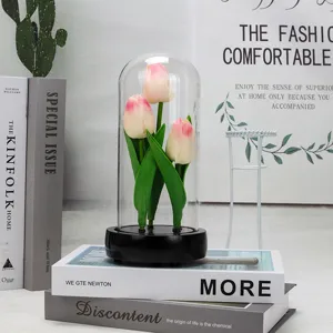 Veilleuse tulipe sous cloche en verre fleur artificielle décoration de table cadeau chic.