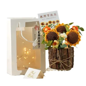 Handmade crochet sunflower potted plant gift set with LED lights and greeting cards.