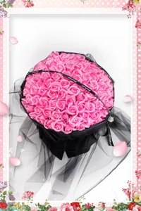 Handgemachter 99 rosa Seifenrosen Blumenstrauß mit Netz, Geschenk für Valentinstag.