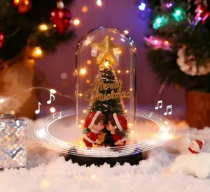 Carillon di Natale con cupola in vetro, albero a LED e figurine di coppia che si bacia