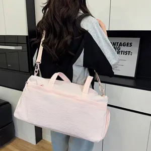 Grande borsa da viaggio casual con scomparto scarpe per sport e fitness in palestra.