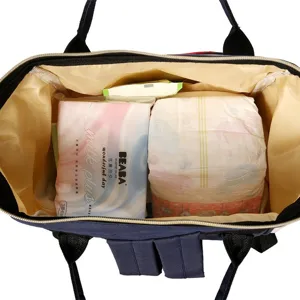 Ruime binnenkant van nylon luiertas voor luiers en babydoekjes
