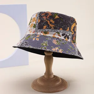 Schicker Patchwork Blumen Anglerhut, wendbares Design für lässigen Sonnenschutz im Alltag.