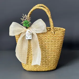 Handmade Seagrass Storage Basket Portable Pastoral Style Wedding Gift Basket With Ribbon Bow And Flower Bouquet