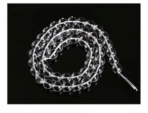 Primer plano detallado de cuentas redondas de cristal blanco 7A de 8mm para joyería DIY