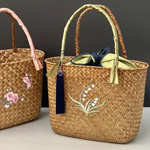 Panier de Rangement en Osier Tissé à Main Panier Cadeau Floral Brodé Avec Ruban Gland Organisation de la Maison