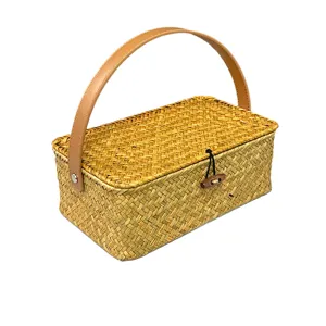 Rattan Woven Handheld Gift Box Storage Basket with Lid Pastoral Style Handcrafted